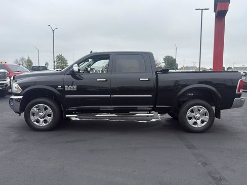 Used 2015 RAM 2500 Laramie w/ Convenience Group AWD/4WD image 2