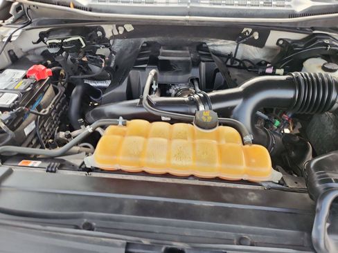 Used 2016 Ford F150 XL w/ Equipment Group 101A Mid AWD/4WD image 25