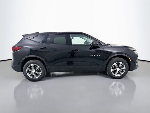Used 2025 Chevrolet Blazer LT AWD/4WD image 8