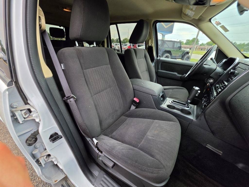 Used 2010 Ford Explorer XLT AWD/4WD image 15
