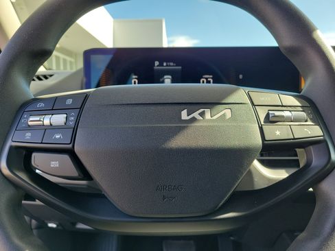 Used 2025 Kia K4 FWD image 18