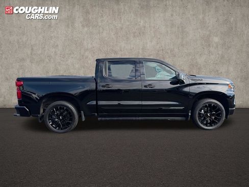 Used 2025 Chevrolet Silverado 1500 High Country w/ High Country Premium Package AWD/4WD image 9