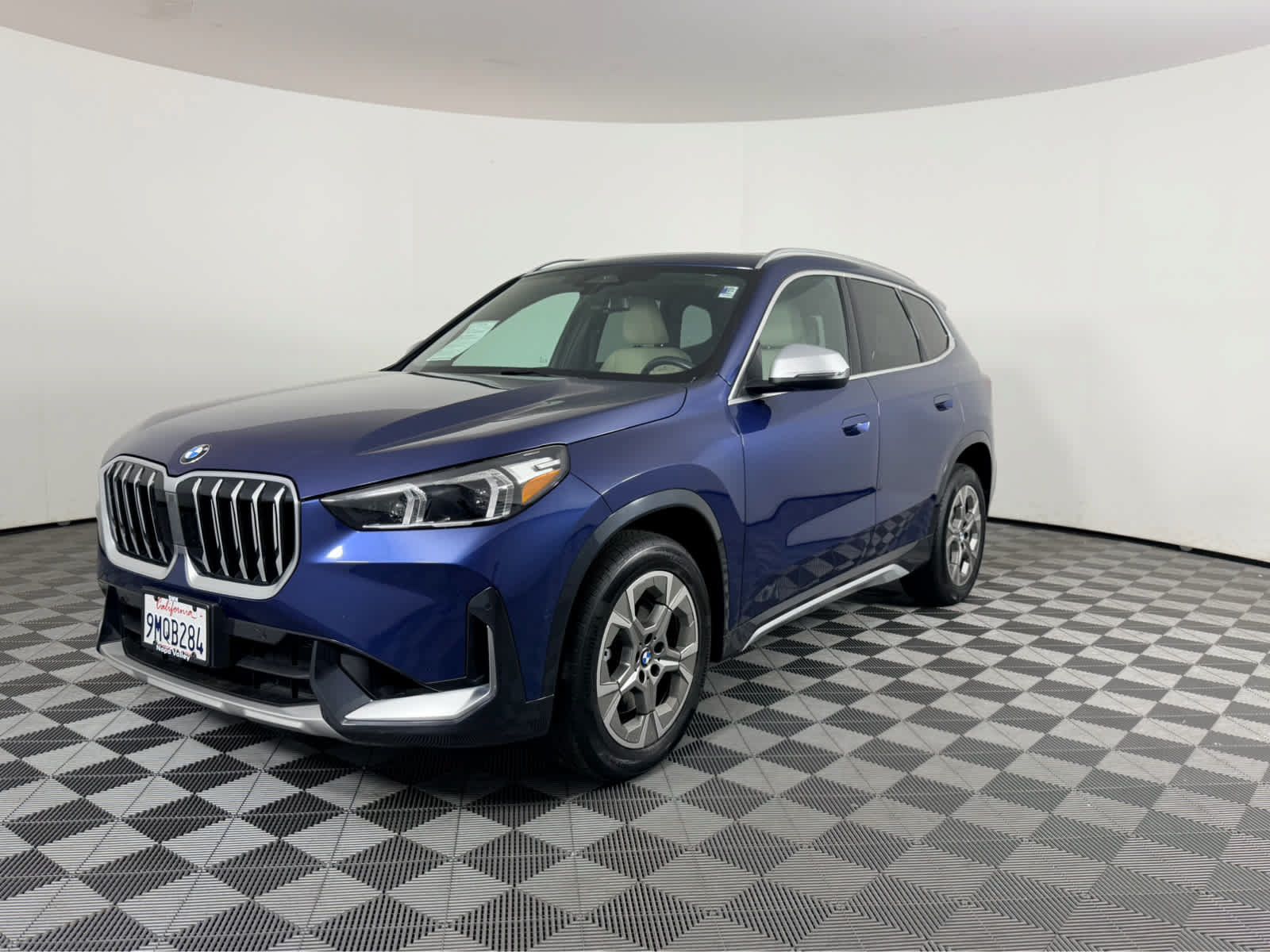 Used 2024 BMW X1 xDrive28i w/ Convenience Package AWD/4WD image 7
