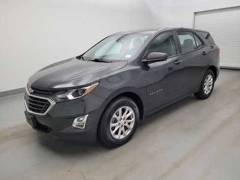 Used 2020 Chevrolet Equinox LS FWD image 2