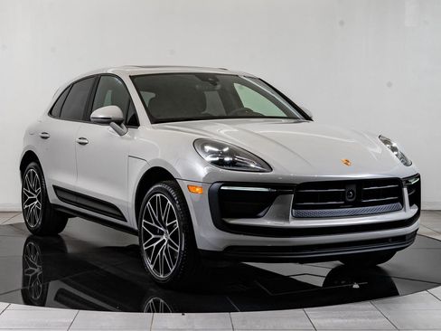 New 2026 Porsche Macan AWD/4WD image 10