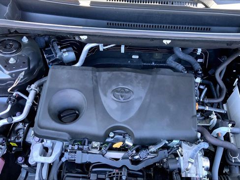 Used 2022 Toyota RAV4 XLE image 30