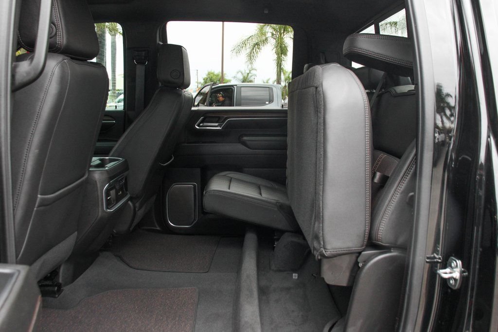 Used 2024 Chevrolet Silverado 2500 High Country AWD/4WD image 38