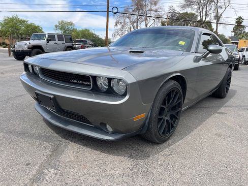 Used 2012 Dodge Challenger R/T image 7