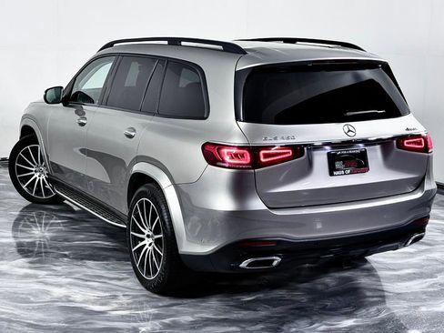 Used 2023 Mercedes-Benz GLS 450 4MATIC image 12