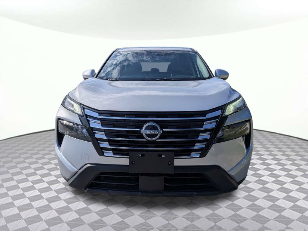 Used 2025 Nissan Rogue SV FWD image 8