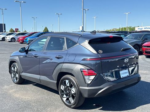 Used 2025 Hyundai Kona SEL FWD image 4