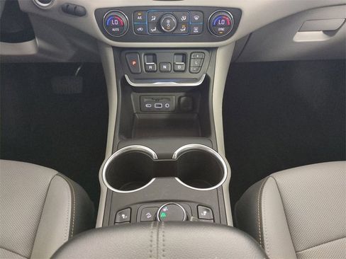 Used 2020 GMC Terrain SLT w/ Preferred Package image 22