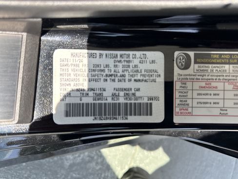 Used 2025 Nissan Z Performance w/ Floor Mat Package RWD image 33