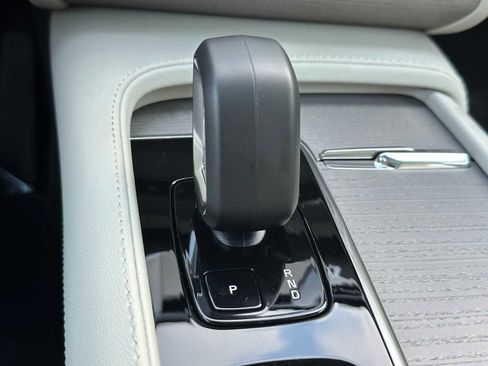 Used 2025 Volvo XC90 T8 Plus w/ Protection Package Premier image 31