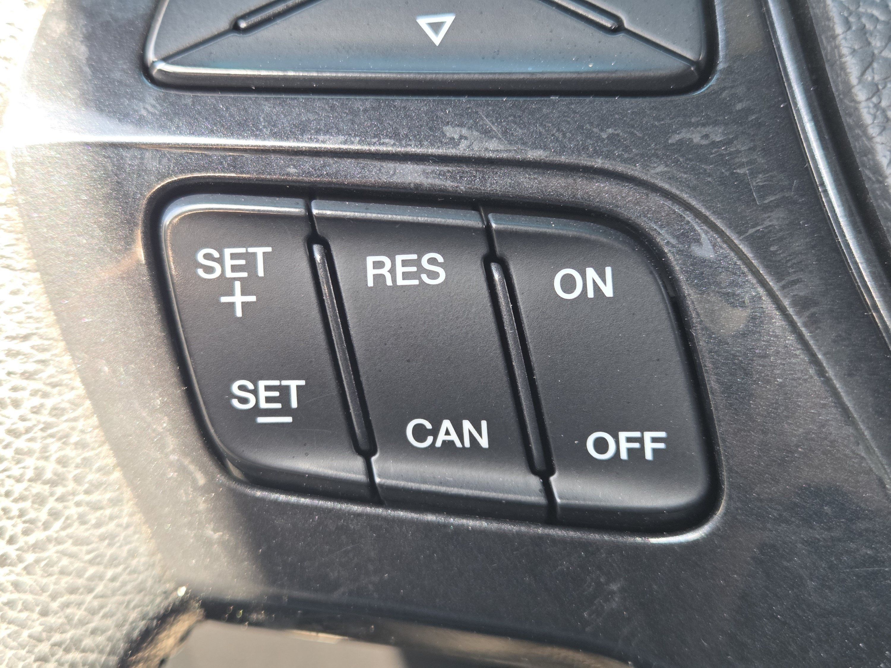 Used 2016 Ford Explorer XLT AWD/4WD image 11
