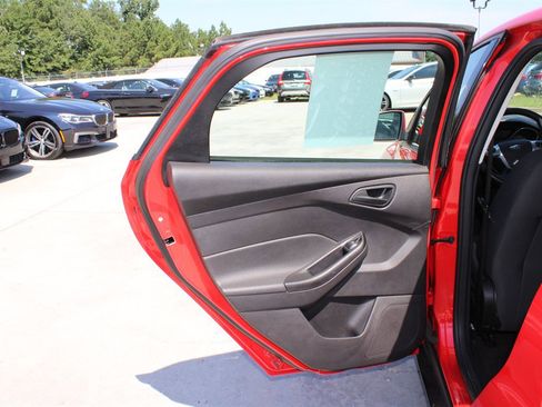 Used 2012 Ford Focus SE image 22