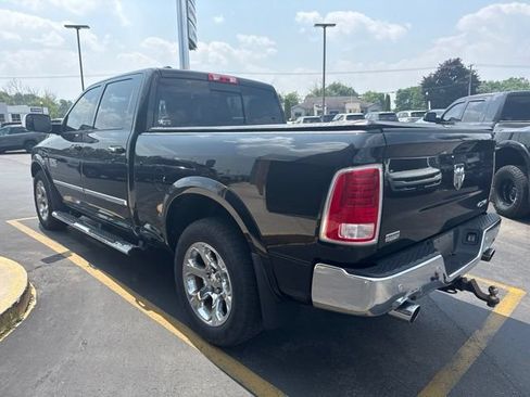 Used 2017 RAM 1500 Laramie AWD/4WD image 4