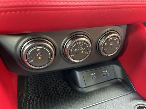 Used 2024 Nissan Z Performance w/ Floor Mat Package RWD image 38