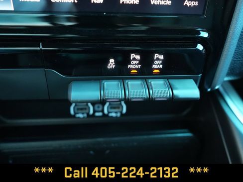 Used 2025 RAM 1500 Big Horn AWD/4WD image 37