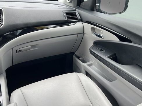 Used 2021 Honda Pilot Touring image 15