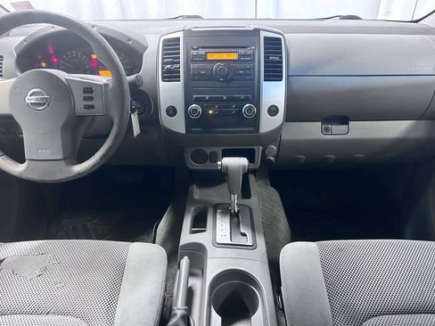 Used 2009 Nissan Frontier SE w/ SE Value Truck Pkg RWD image 12