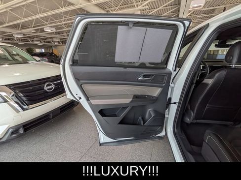 Used 2023 Volkswagen Atlas Cross Sport SEL AWD/4WD image 21