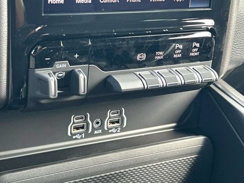 New 2027 RAM 2500 Big Horn AWD/4WD image 33