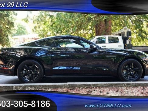 Used 2018 Ford Mustang Coupe RWD image 7