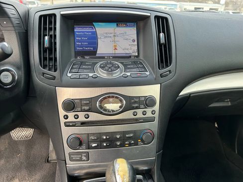 Used 2012 INFINITI G37 Journey w/ Premium Pkg image 29