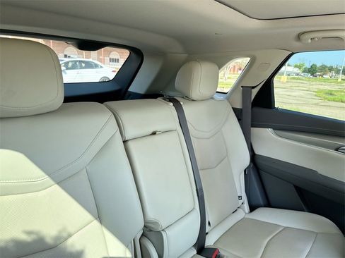 Used 2021 Cadillac XT5 Premium Luxury image 33