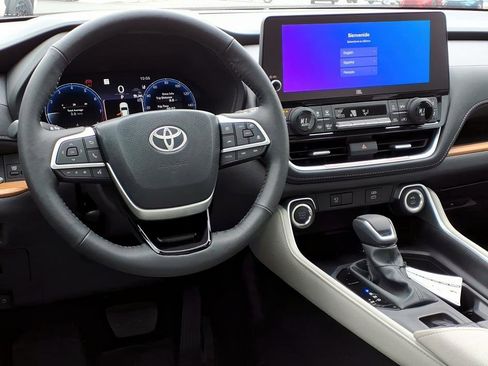 New 2026 Toyota Grand Highlander Limited image 8