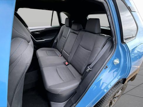 Used 2022 Toyota RAV4 SE AWD/4WD image 19
