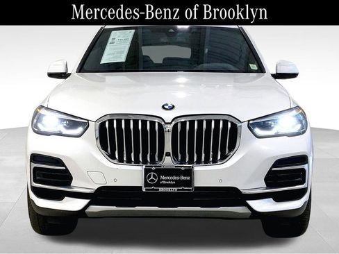 Used 2023 BMW X5 xDrive40i w/ Premium Package AWD/4WD image 3