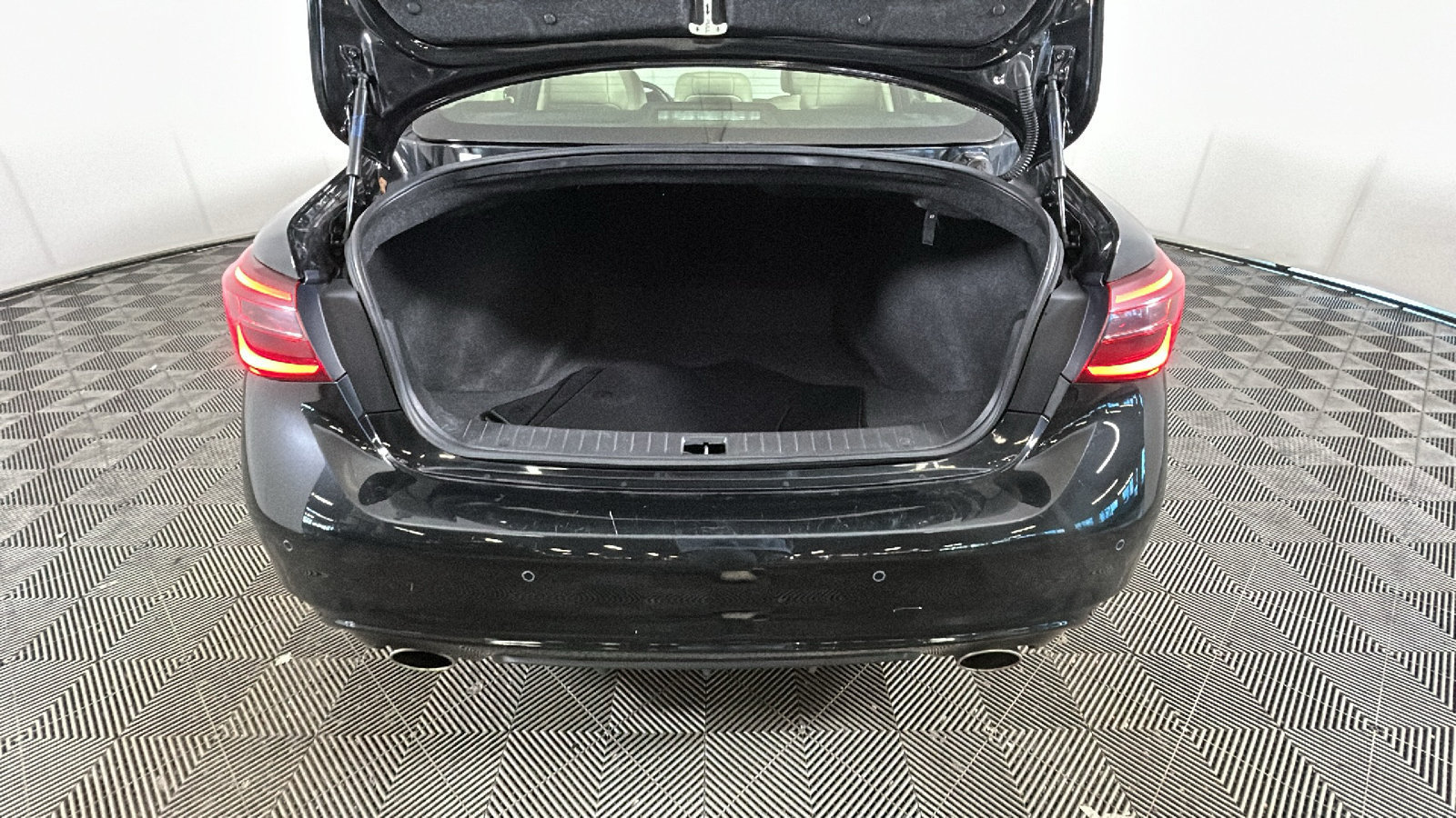 Used 2023 INFINITI Q50 Luxe AWD/4WD image 33