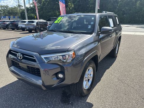 Used 2021 Toyota 4Runner SR5 Premium w/ Moonroof Package RWD image 12