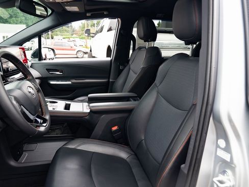 Used 2021 Toyota Sienna XSE image 19