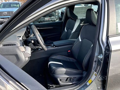 New 2026 Toyota Camry SE image 9