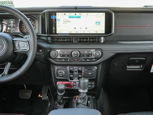 New 2026 Jeep Wrangler Unlimited Rubicon AWD/4WD image 14