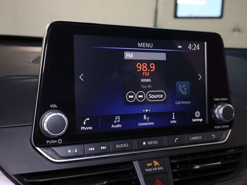 Used 2025 Nissan Altima 2.5 SV AWD/4WD image 26
