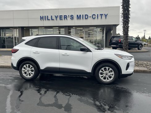 Certified 2025 Ford Escape Active w/ Active Premium Tech Pack AWD/4WD image 2