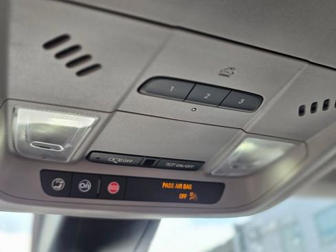 Used 2024 Chevrolet Blazer LT w/ Convenience Package FWD image 30