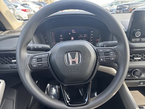 Used 2024 Honda Accord EX image 18