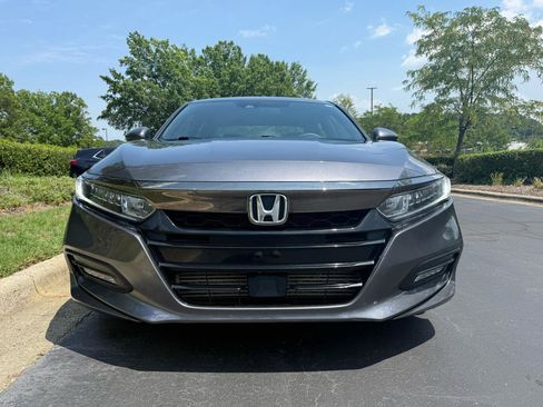 Used 2020 Honda Accord Sport image 4
