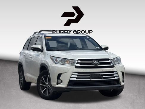 Used 2018 Toyota Highlander XLE FWD image 1