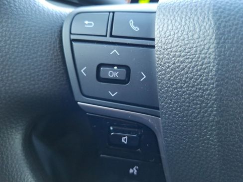 Used 2025 Toyota Camry LE image 22