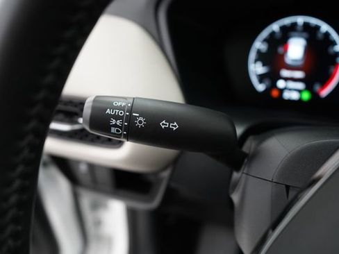 Used 2025 Honda HR-V EX-L image 17