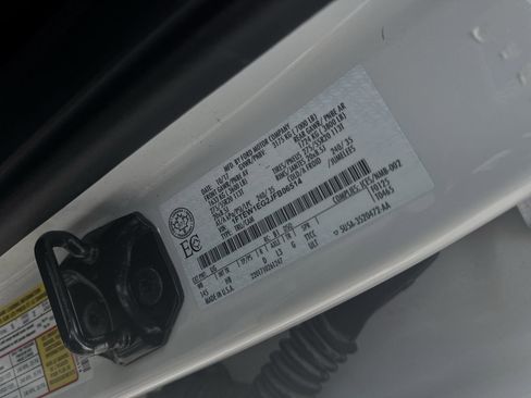 Used 2018 Ford F150 Lariat w/ Equipment Group 502A Luxury image 34