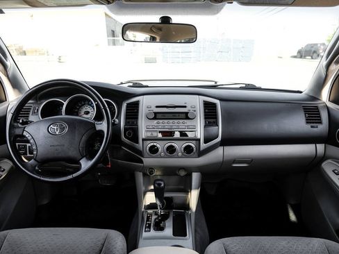 Used 2006 Toyota Tacoma PreRunner RWD image 18