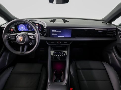 New 2025 Porsche Macan Electric image 26