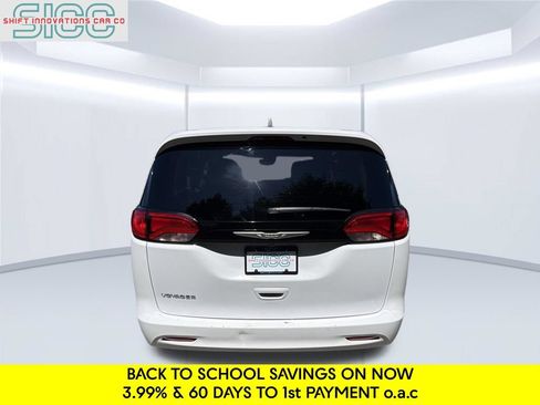 Used 2023 Chrysler Voyager LX FWD image 6